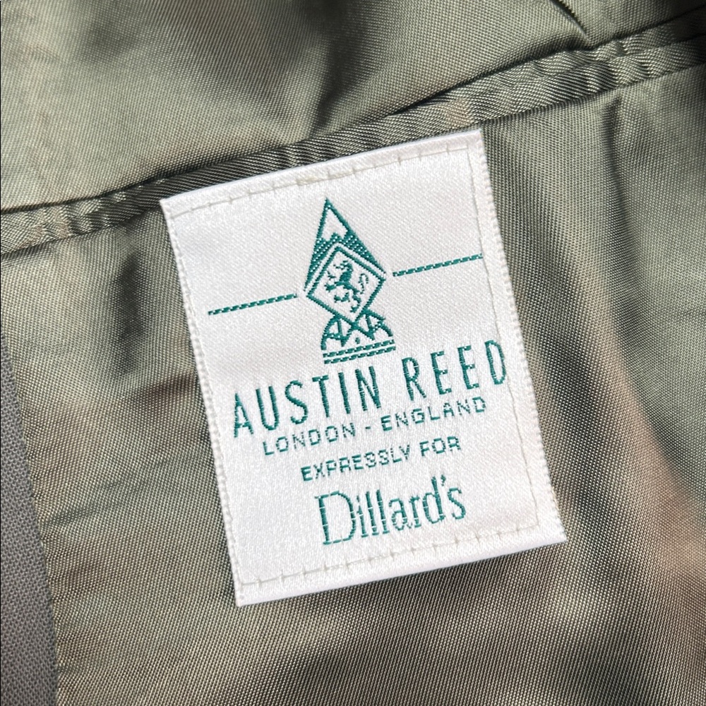 9932 Austin Reed Drab Green Suit Dillards Size 39R Coat 32 Pants - Picture 16 of 16